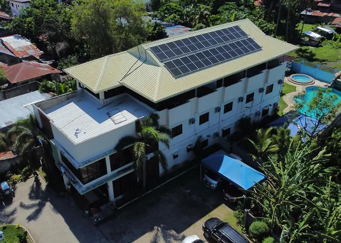 Hotel Seabreeze Powered By Cocotel